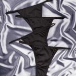 مسيري مجموعه من (4)اسود اندروير مخفي قطن ناعم