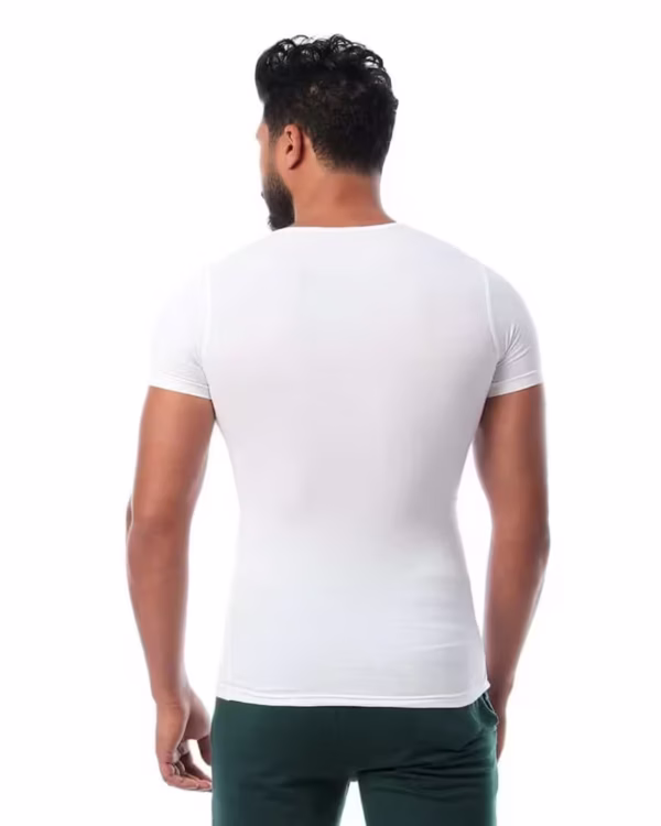 نص كم رقبه علي شكل سبعه قطن استريتش رجالي ابيض